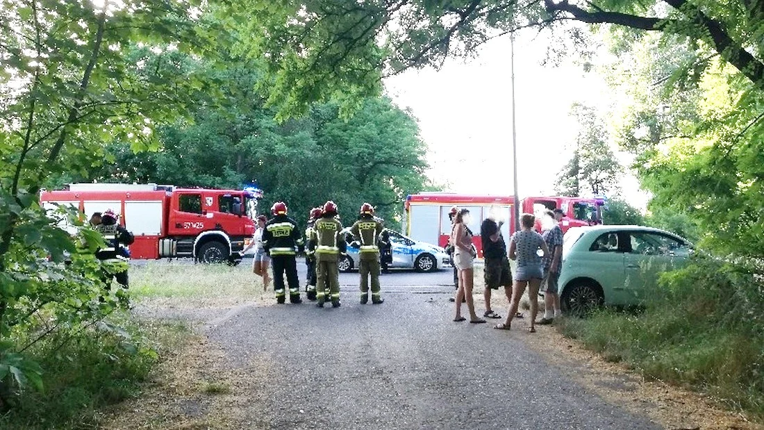 Na Nowym Bytomiu samochód zderzył się z tramwajem