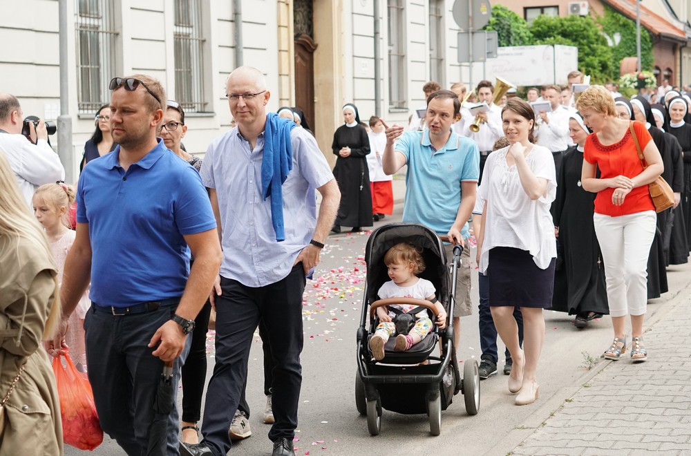 mikolow_boze cialo_procesja_bazylika wojciecha mikolow 12