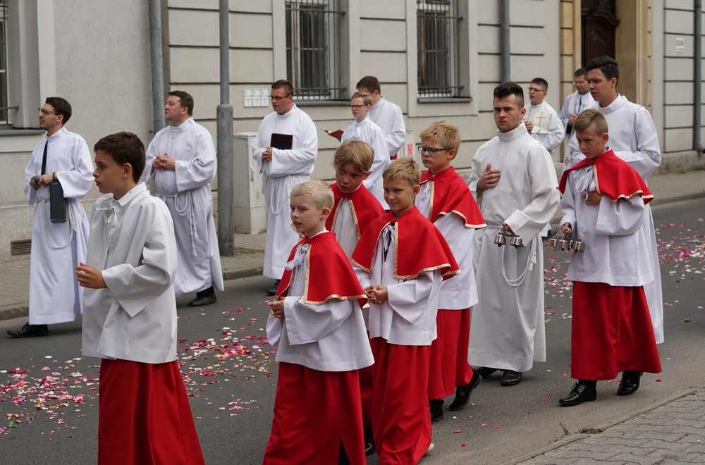 mikolow_boze cialo_procesja_bazylika wojciecha mikolow 14