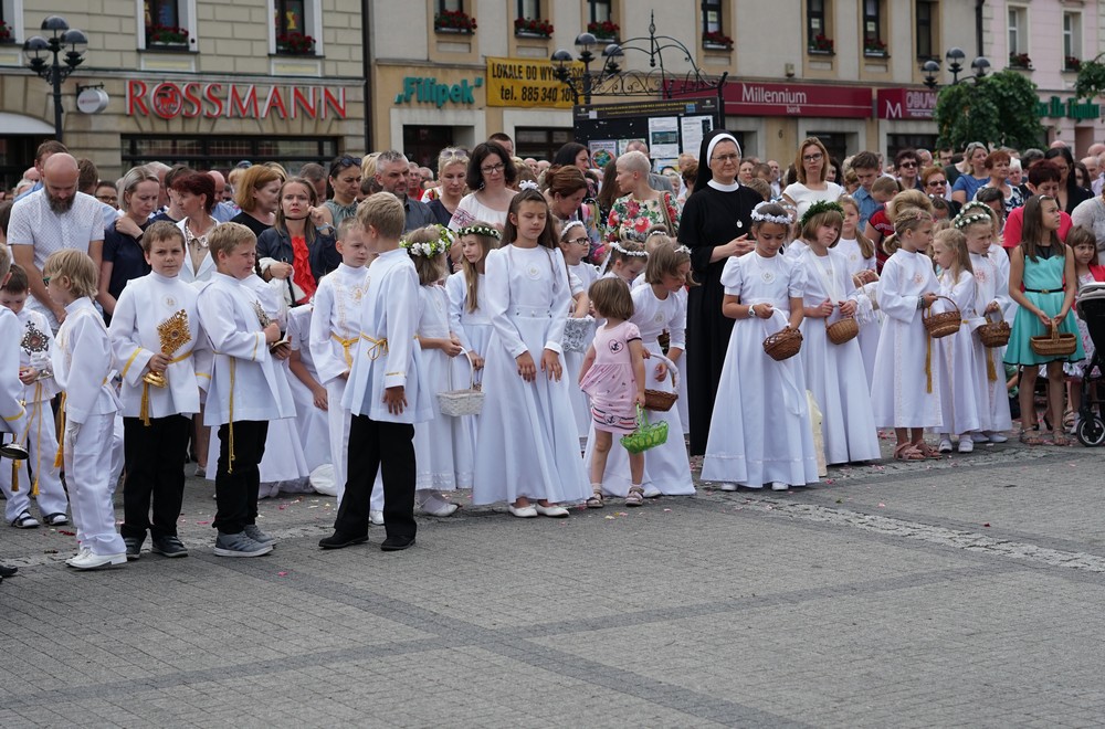 mikolow_boze cialo_procesja_bazylika wojciecha mikolow 28