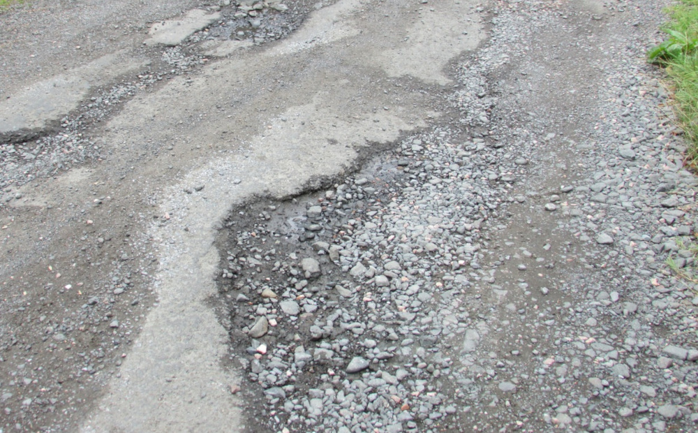 Mieszkańcy trzech ulic wściekli na władze miasta. Lokalne drogi przejdą remont?