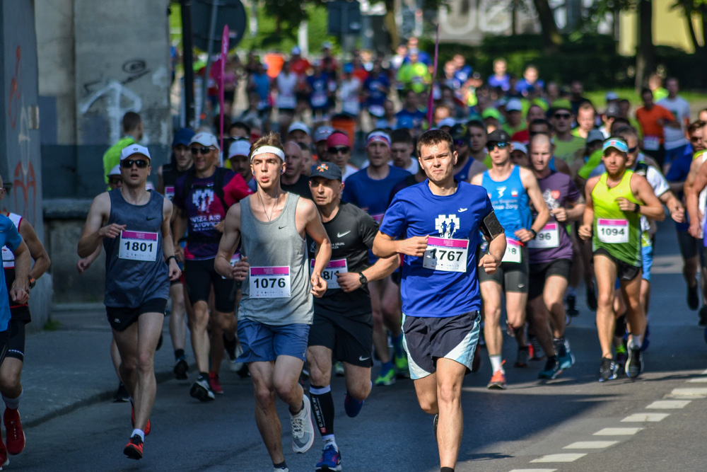 WizzAir Half Marathon 2019 - tysiące biegaczy w Katowicach 23