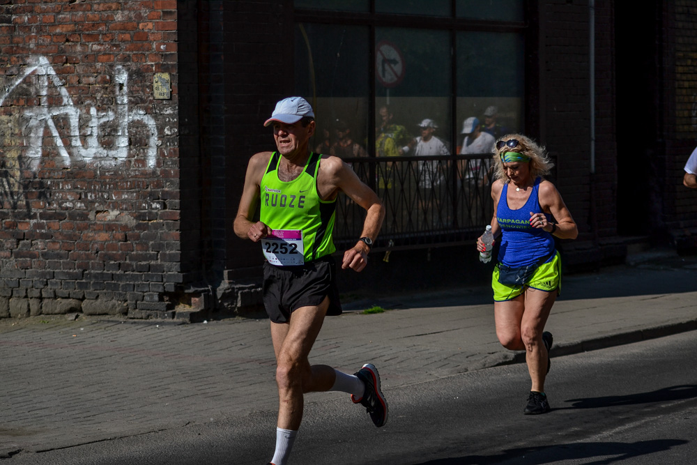 WizzAir Half Marathon 2019 - tysiące biegaczy w Katowicach 35