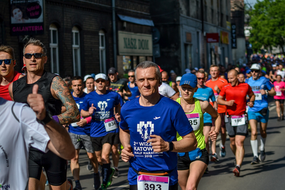 WizzAir Half Marathon 2019 - tysiące biegaczy w Katowicach 63