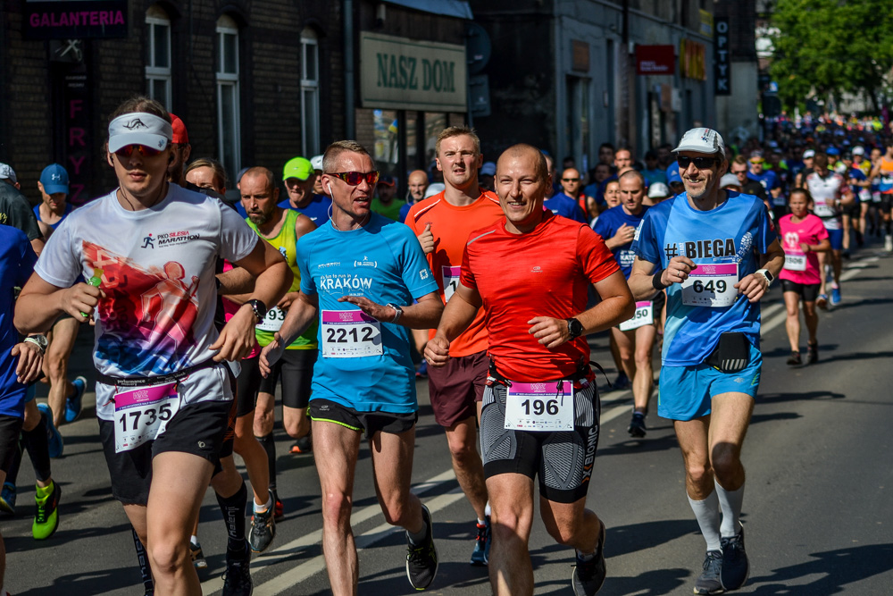 WizzAir Half Marathon 2019 - tysiące biegaczy w Katowicach 64