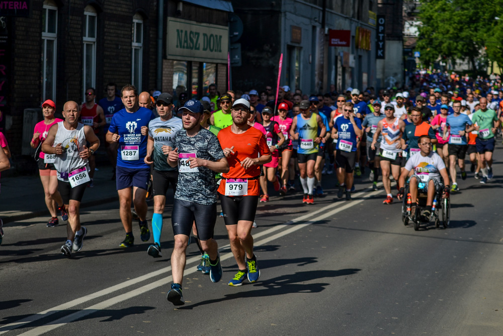 WizzAir Half Marathon 2019 - tysiące biegaczy w Katowicach 68