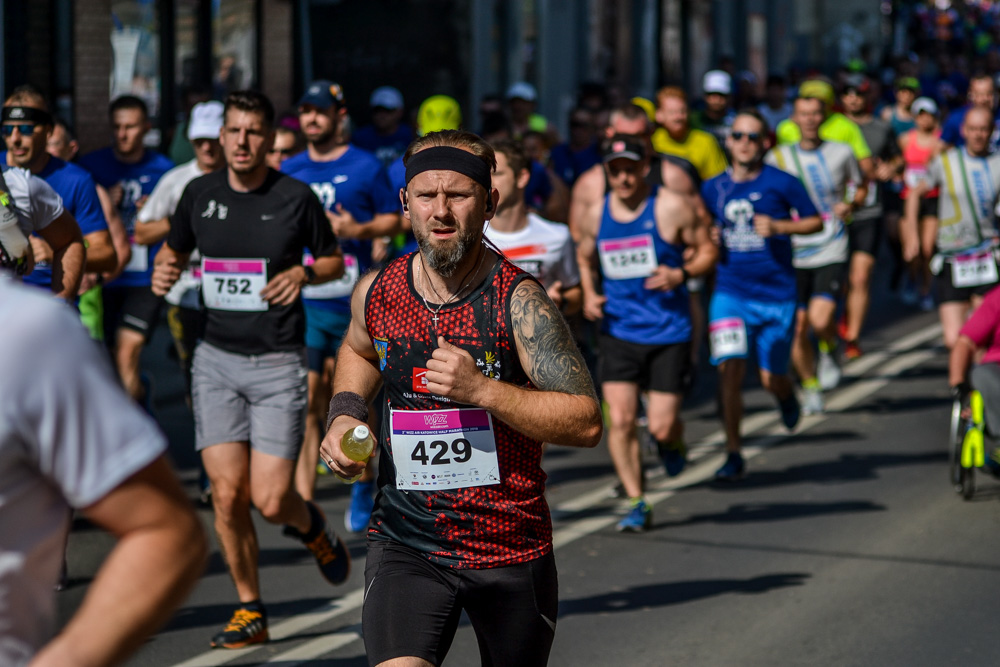 WizzAir Half Marathon 2019 - tysiące biegaczy w Katowicach 71