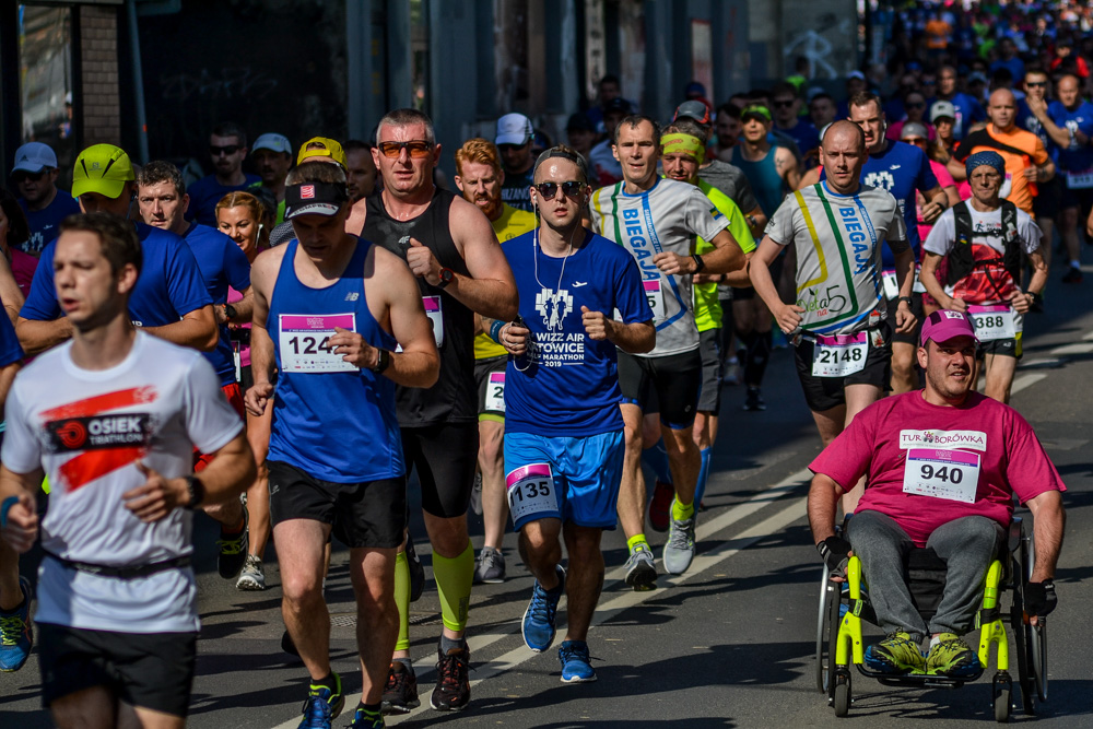 WizzAir Half Marathon 2019 - tysiące biegaczy w Katowicach 72