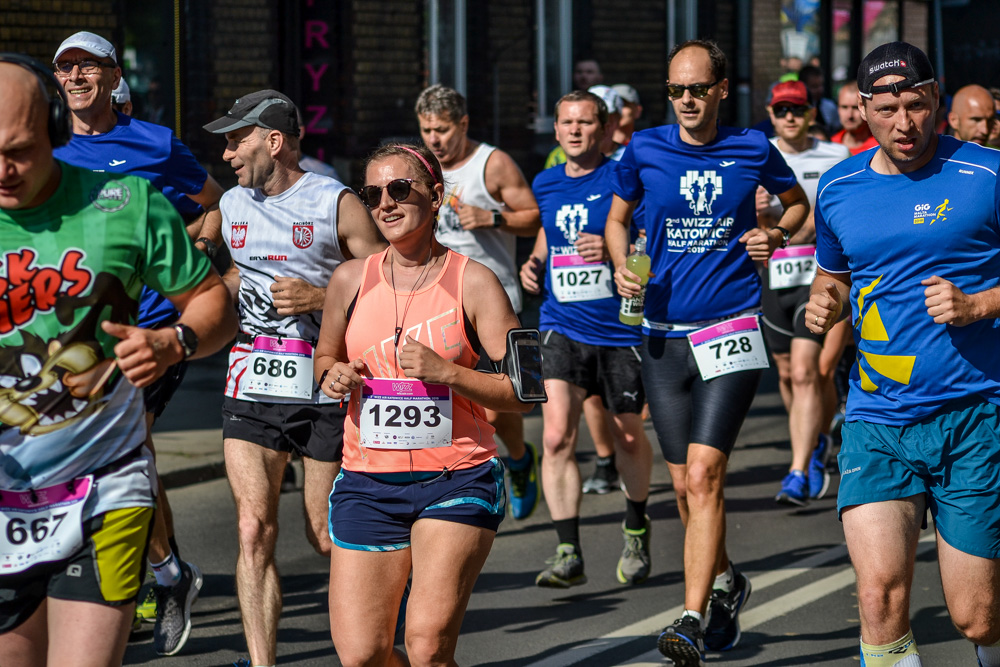 WizzAir Half Marathon 2019 - tysiące biegaczy w Katowicach 78