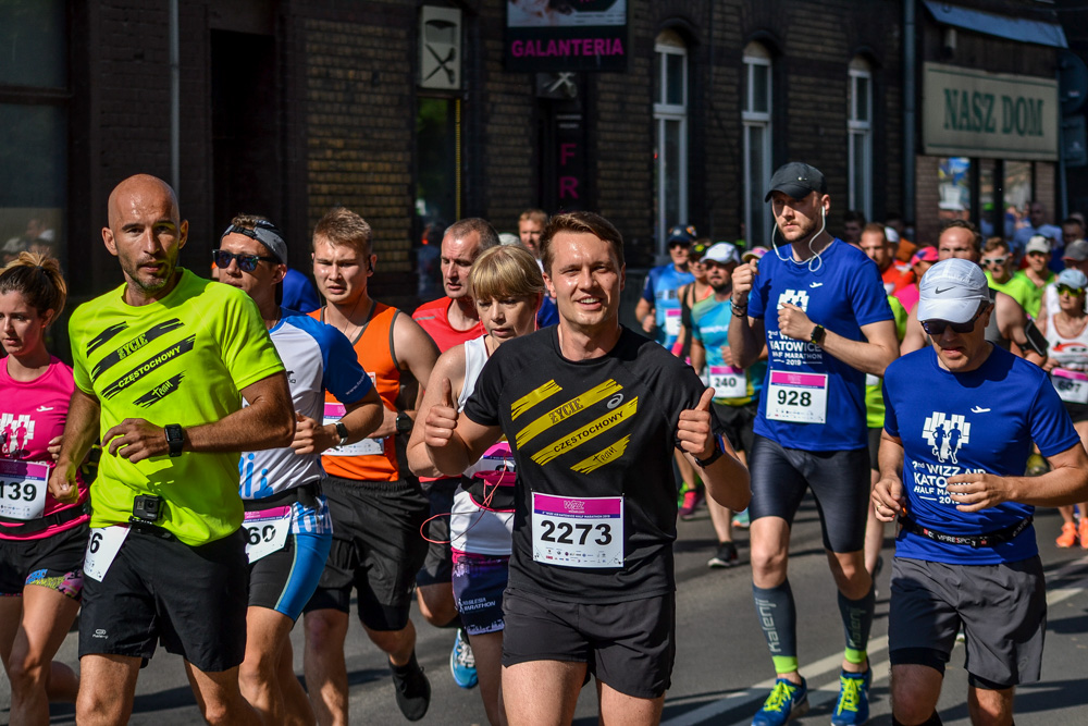 WizzAir Half Marathon 2019 - tysiące biegaczy w Katowicach 81