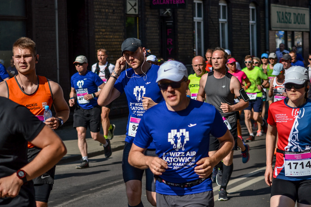 WizzAir Half Marathon 2019 - tysiące biegaczy w Katowicach 82