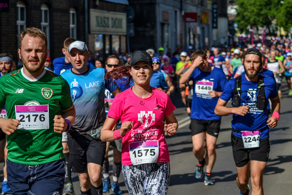 WizzAir Half Marathon 2019 - tysiące biegaczy w Katowicach 85
