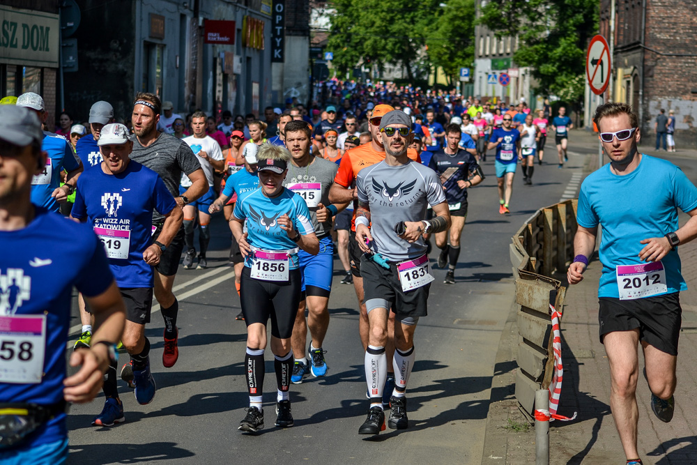 WizzAir Half Marathon 2019 - tysiące biegaczy w Katowicach 91
