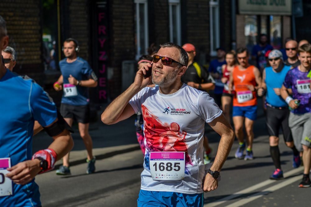 WizzAir Half Marathon 2019 - tysiące biegaczy w Katowicach 98