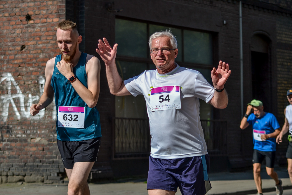 WizzAir Half Marathon 2019 - tysiące biegaczy w Katowicach 136