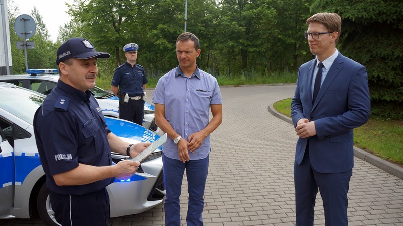 Dwa nowe radiowozy dla świętochłowickiej policji