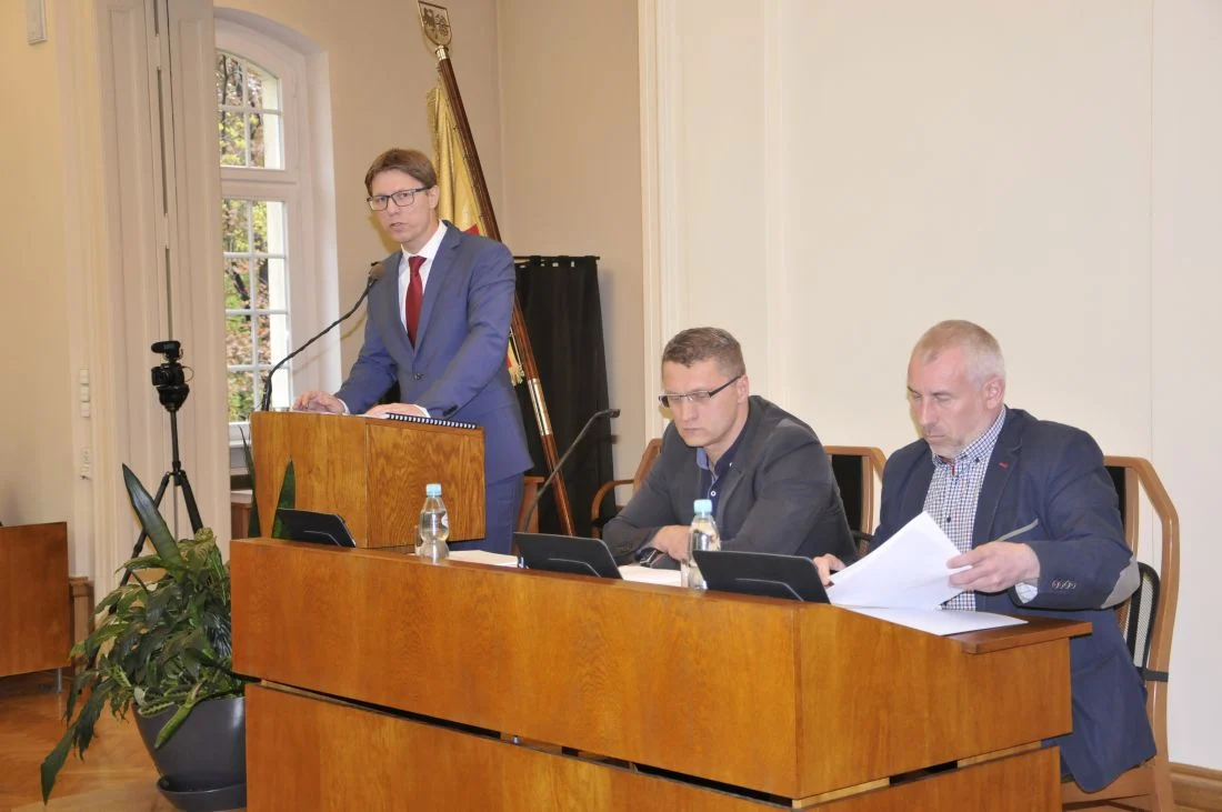 Specjalna komisja zbada sytuację finansową miasta - zajmą się też sprawą biletów do Rio