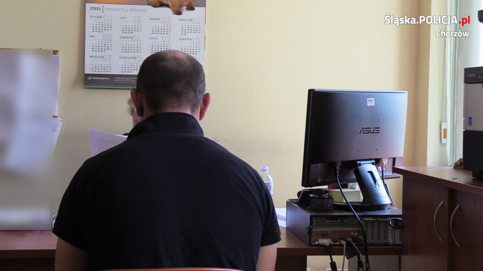 36 - latek włamał się do pomieszczenia myjni samoobsługowej. Został zatrzymany