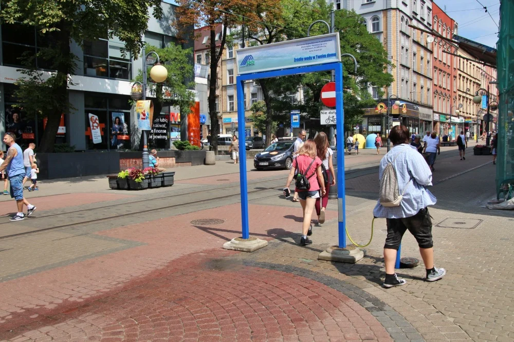 W Chorzowie ustawiono kurtyny wodne