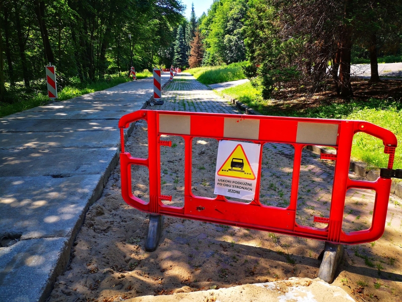 Trwają prace przy Planetarium Śląskim. W parku występują czasowe utrudnienia dla pieszych