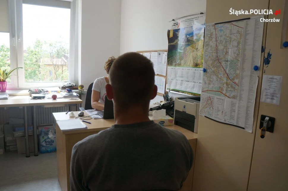 Kryminalni z Chorzowa odzyskali skradzionego opla