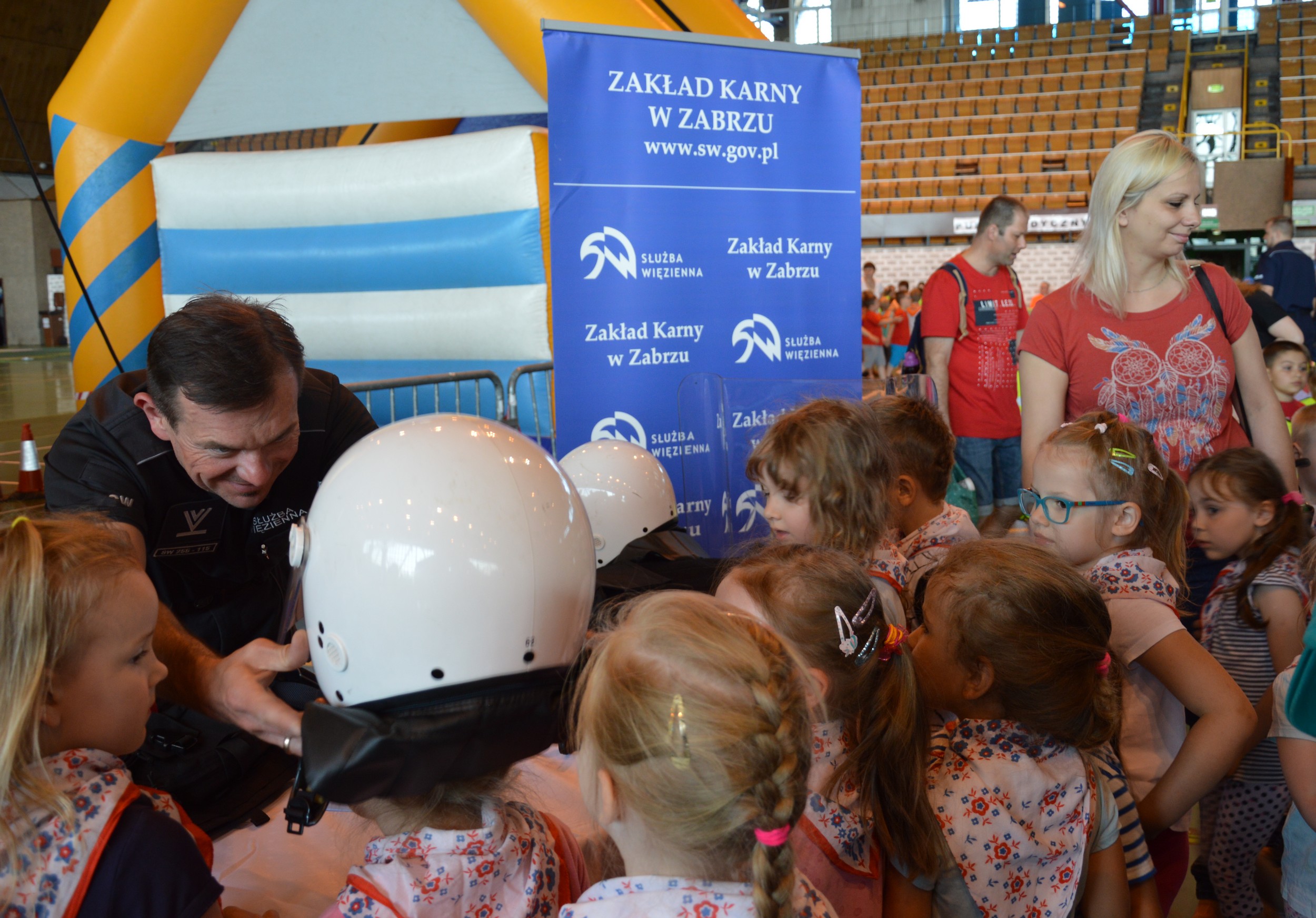 Dzień Dziecka z udziałem funkcjonariuszy Służby Więziennej