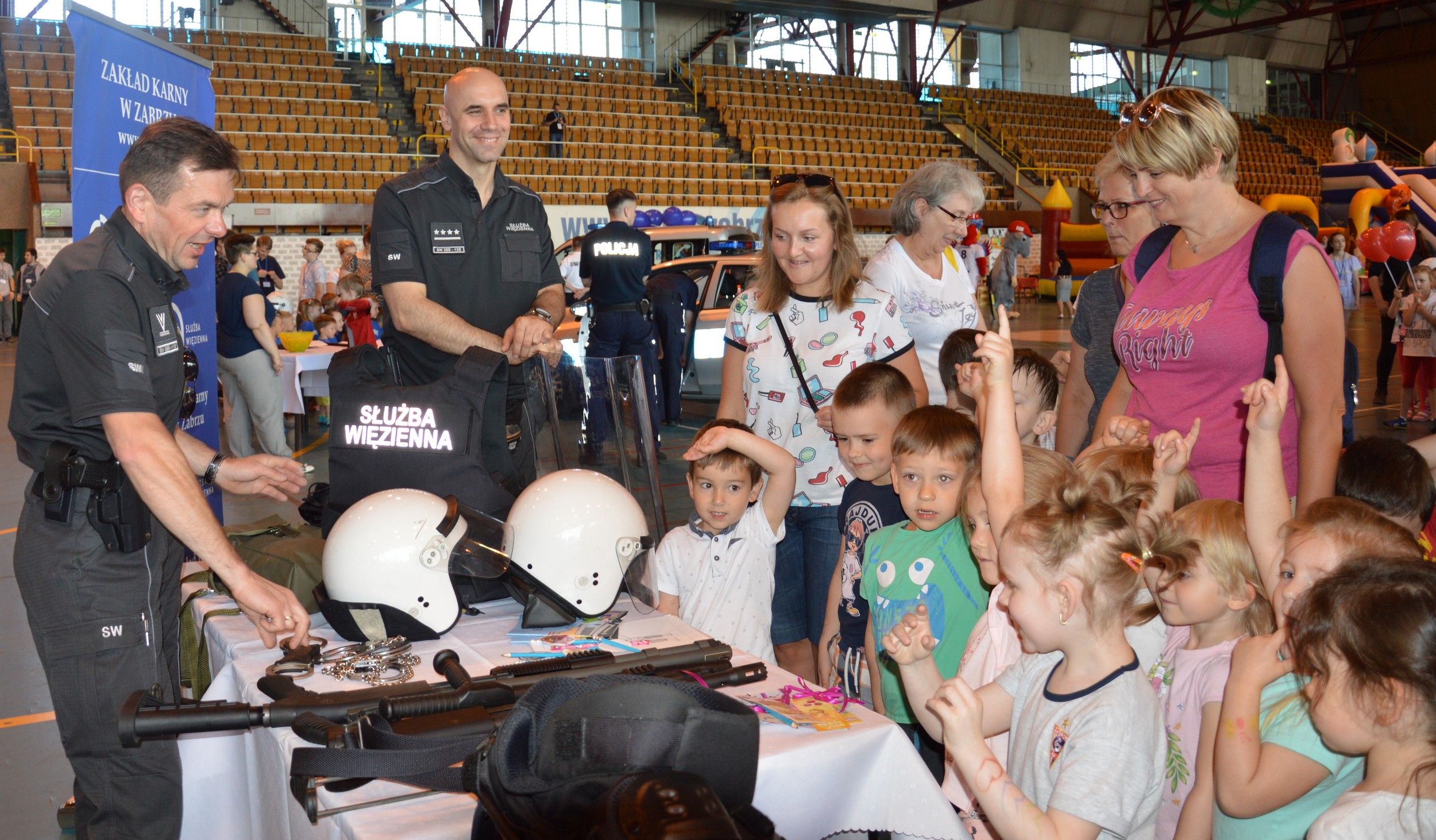 Dzień Dziecka z udziałem funkcjonariuszy Służby Więziennej
