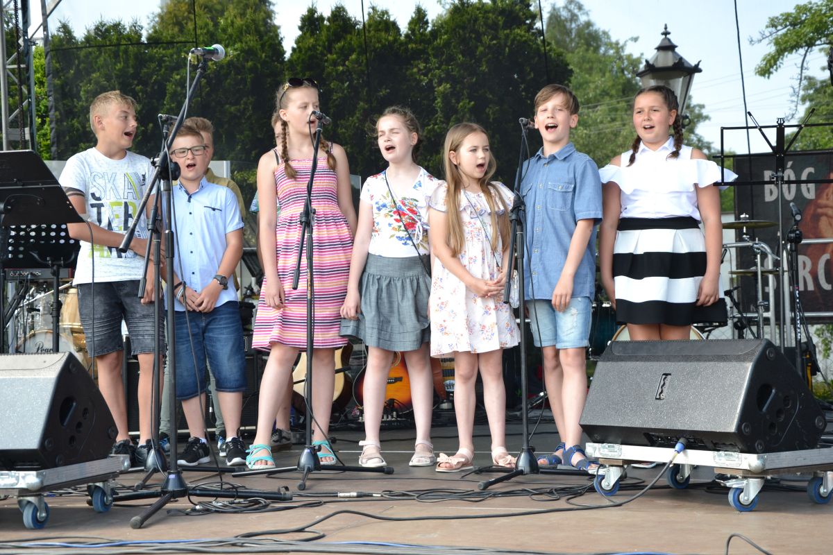 Festyn parafialny w Rogoźnej „Zjednoczeni w Duchu”