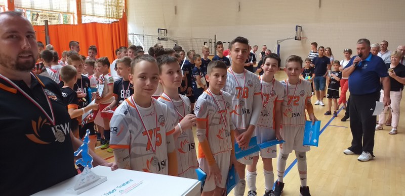 Żorzanie na podium Mistrzostw Śląska w minisiatkówce Kinder+ Sport