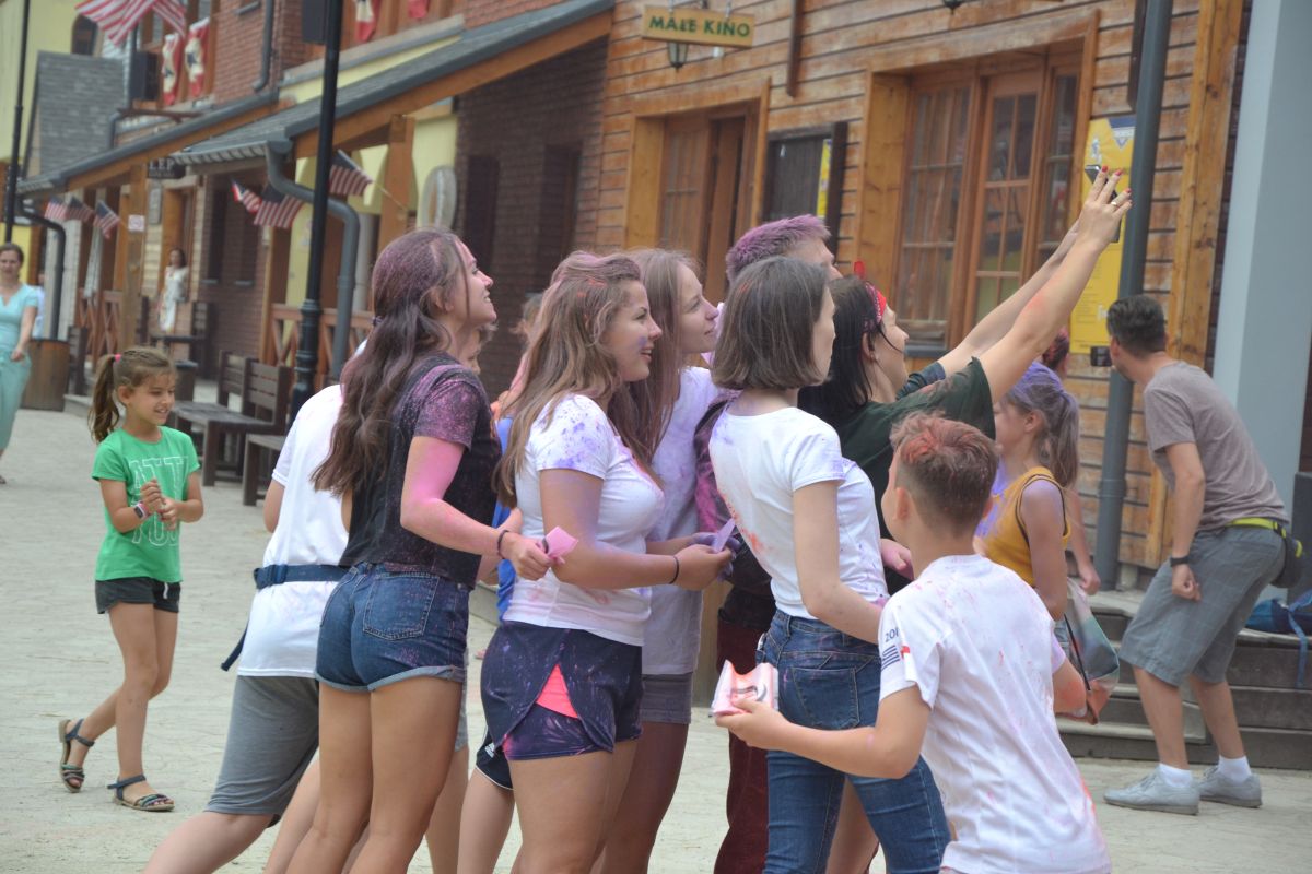 festiwal-kolorow-twinpigs 6