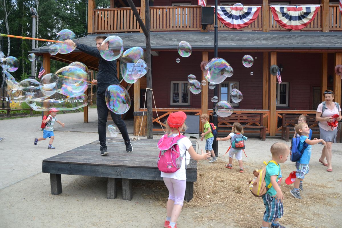 festiwal-kolorow-twinpigs 8