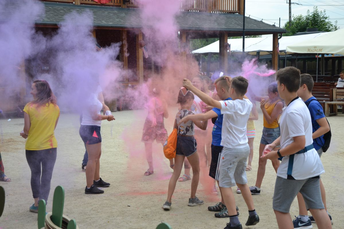 festiwal-kolorow-twinpigs 13