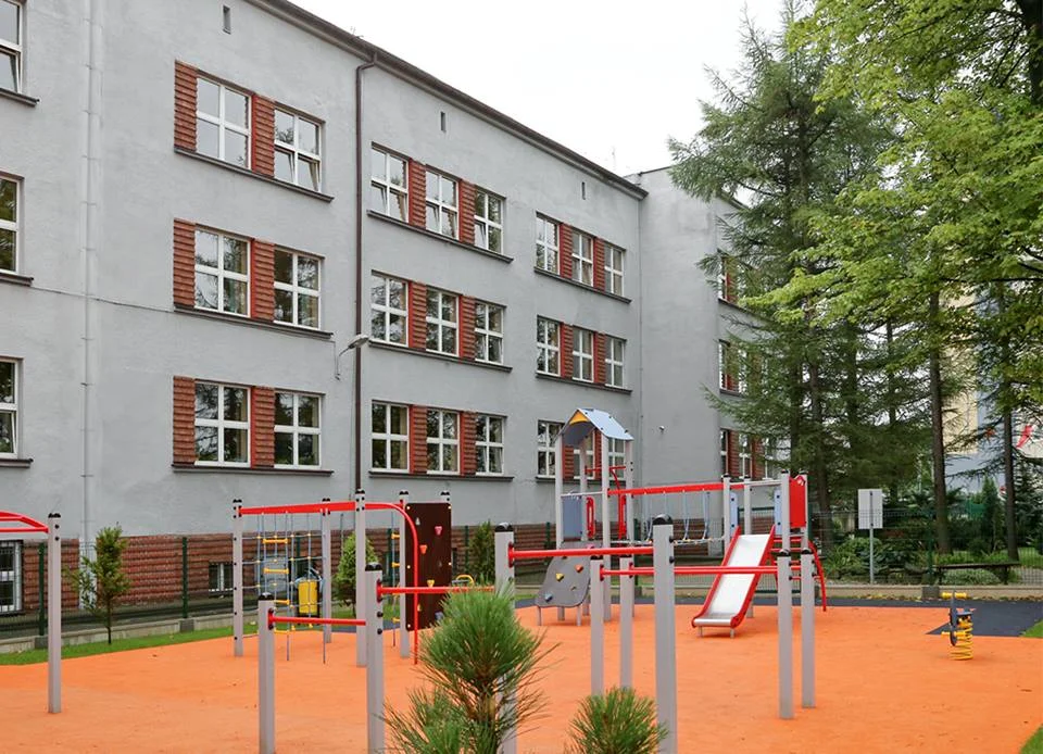 Strefa „Kiss&Ride” przy SP nr 18? Pomysł jest, ale czy doczeka się realizacji?