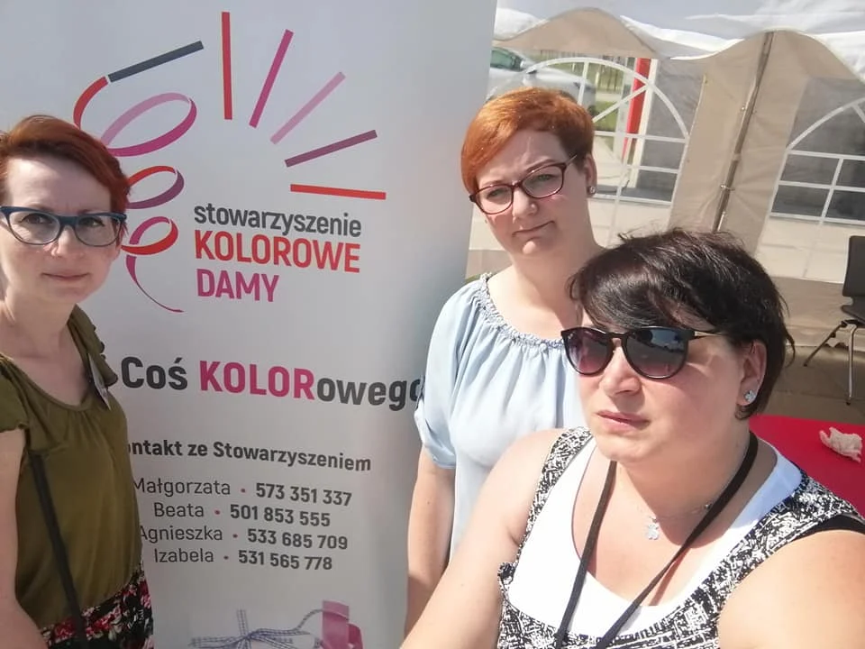Kolorowe damy wywołują uśmiech na twarzach pacjentów z oddziałów onkologicznych