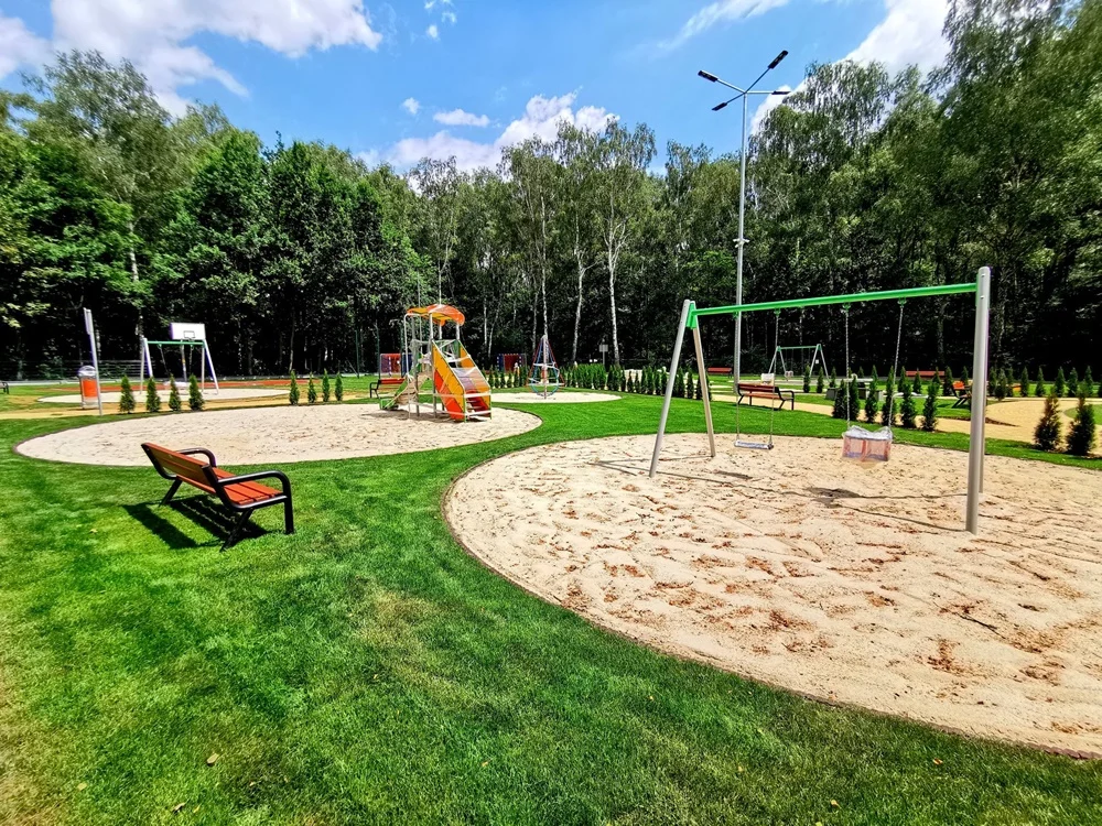 Zakończyła się modernizacja polany w pobliżu ul. Gałczyńskiego! [ZDJĘCIA]