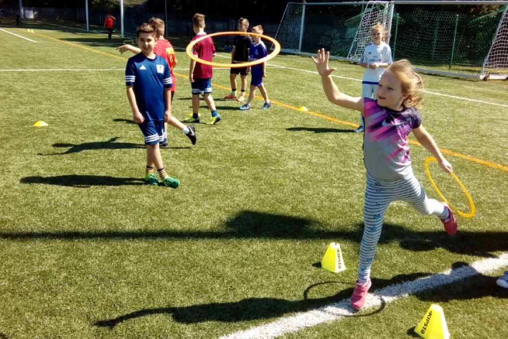 Wakacyjne zajęcia sportowe dla dzieci i młodzieży w Piekarach Śląskich