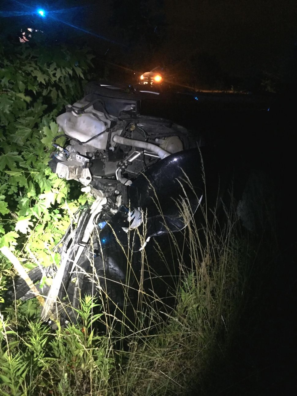 Mężczyzna stracił panowanie nad pojazdem i wpadł do przydrożnego rowu