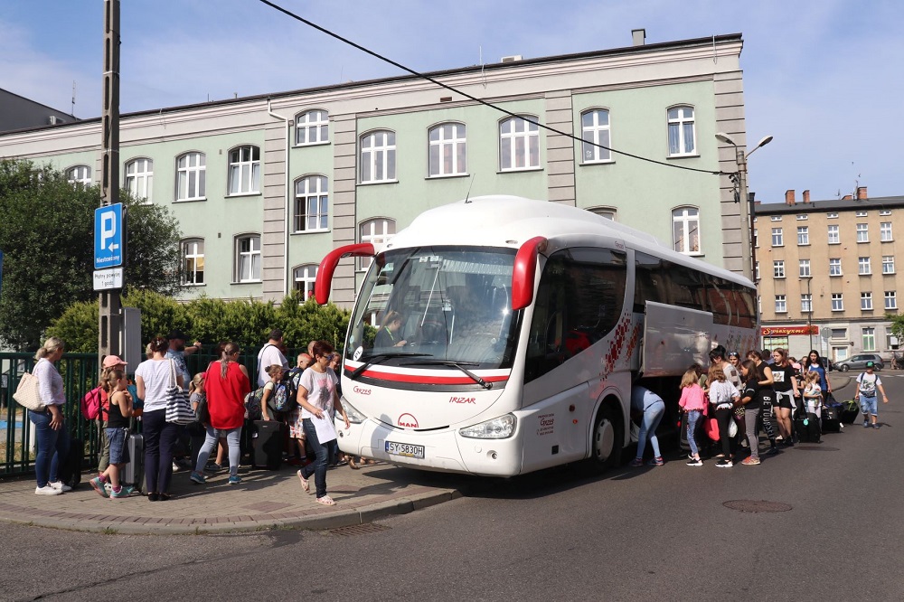 Piekarscy uczniowie wyjeżdżają na kolonie do Kokotka
