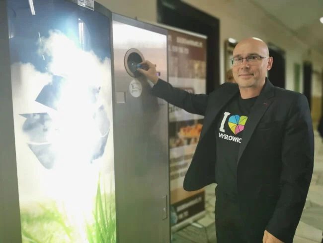 W mysłowickim magistracie stanął automat na butelki