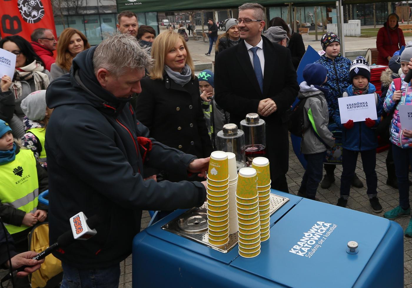 Od jutra na katowickim rynku napijesz się "Kranówki katowickiej" z saturatora