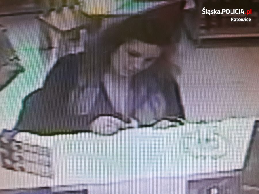 Kobieta podejrzana o nieuprawnione wykorzystanie podrobionej recepty. Rozpoznajesz ją?