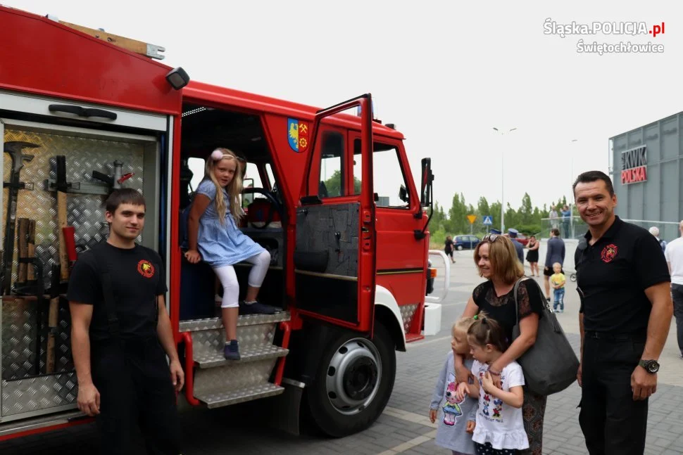 Świętochłowiccy policjanci przyłączyli się do charytatywnej zbiórki dla Bartusia