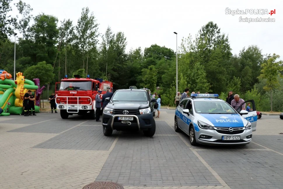Świętochłowiccy policjanci przyłączyli się do charytatywnej zbiórki dla Bartusia