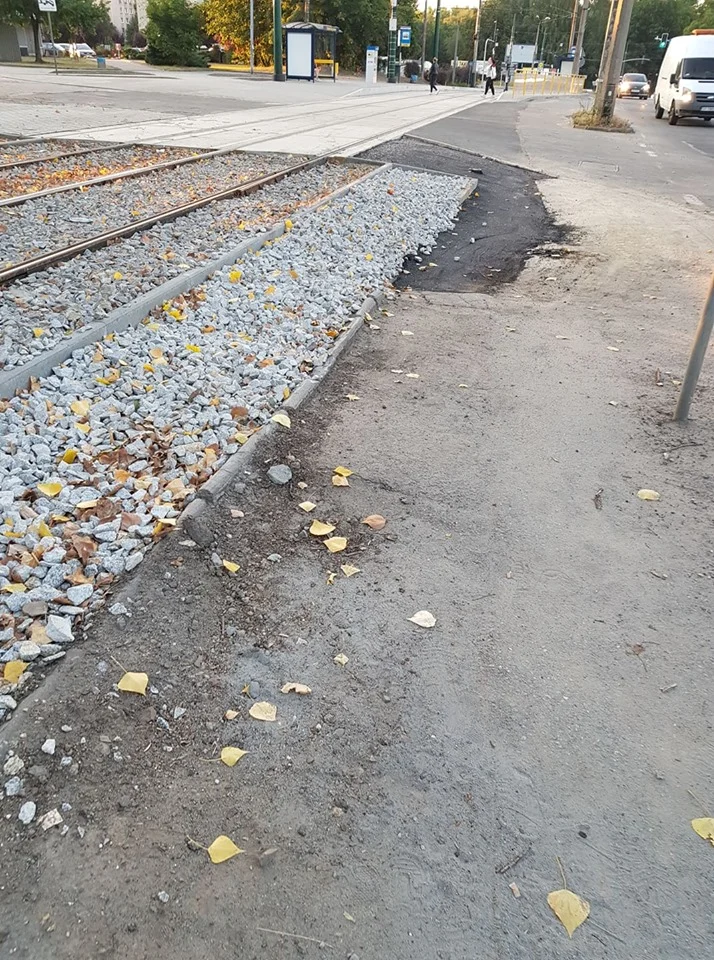 Remont torowiska na ul. Bytomskiej zakończony, ale prace porządkowe trwają