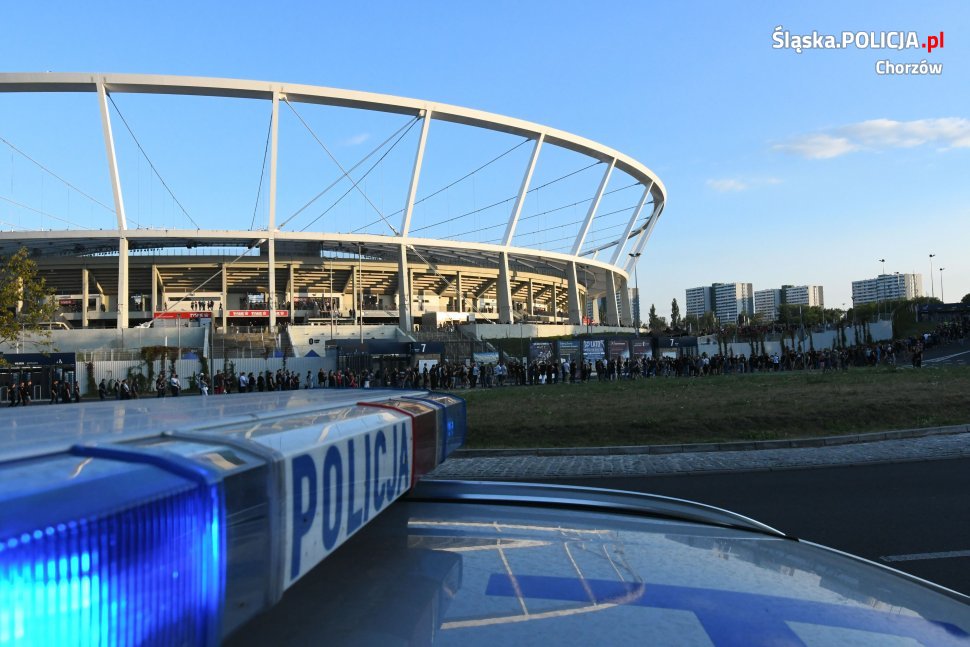Policjanci dbali o bezpieczeństwo podczas koncertu na Stadionie Śląskim