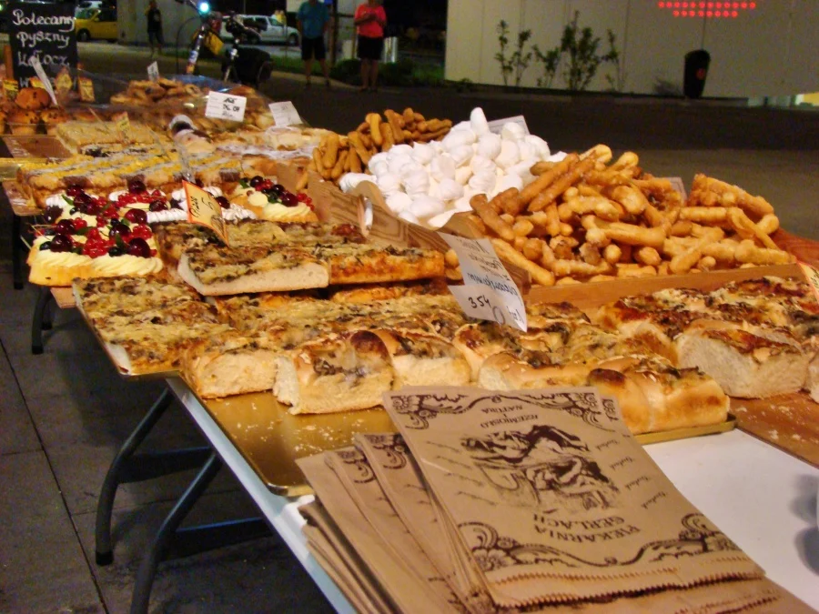 Nocny Market 2