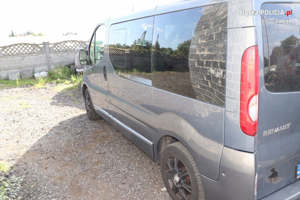 Zabrze: Policjanci odzyskali 4 skradzione samochody i zlikwidowali "dziuplę"