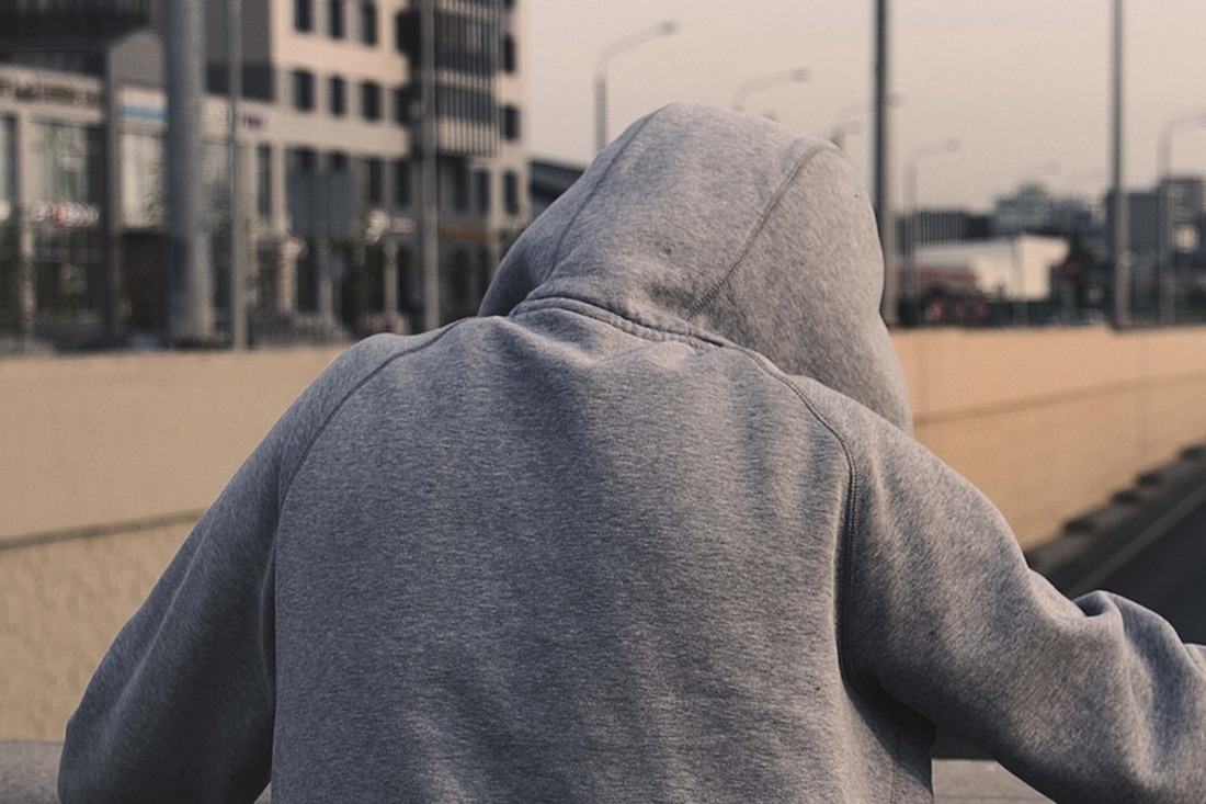 Żory: nie pozwalał się zbliżyć i groził, że skoczy - mężczyzna chciał popełnić samobójstwo