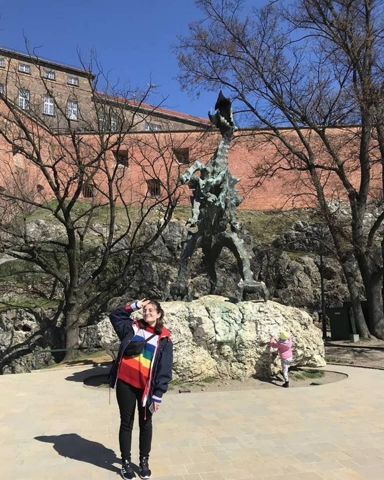 Wolontariusze w żorskiej bibliotece 1