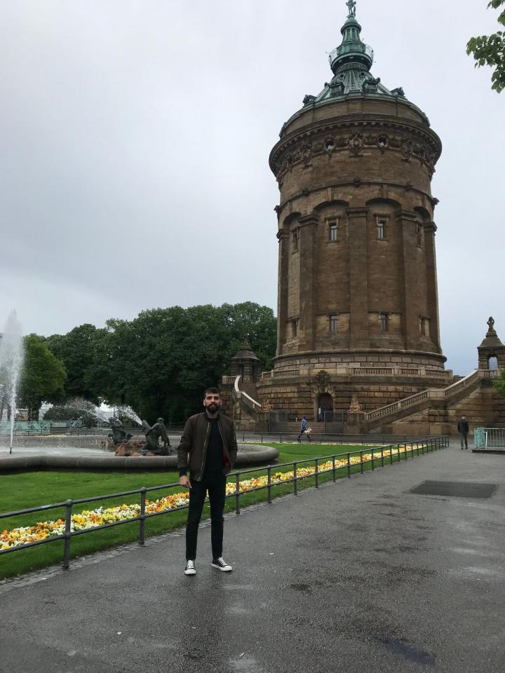 Wolontariusze w żorskiej bibliotece 5